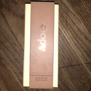 Adore Essence facial hydrating cream